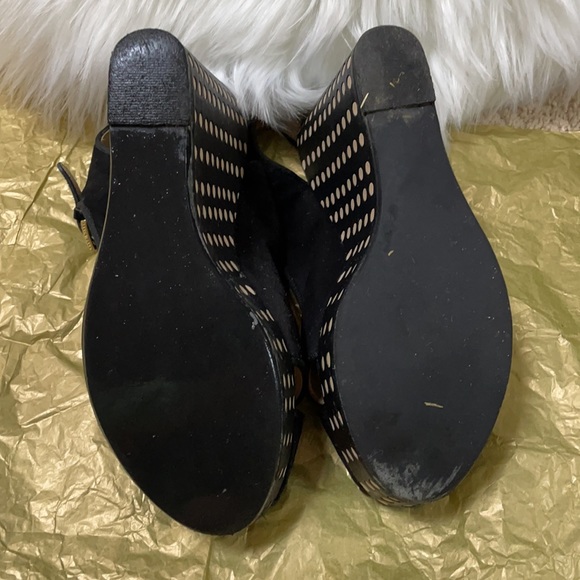 Tory Burch Heels with pale pink pika dots - Picture 5 of 5